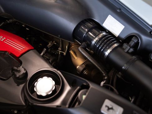 Used 2018 Ferrari 488 GTB RWD image 35