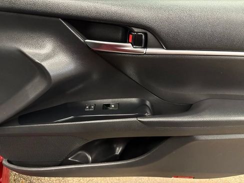 Used 2020 Toyota Camry SE FWD image 25