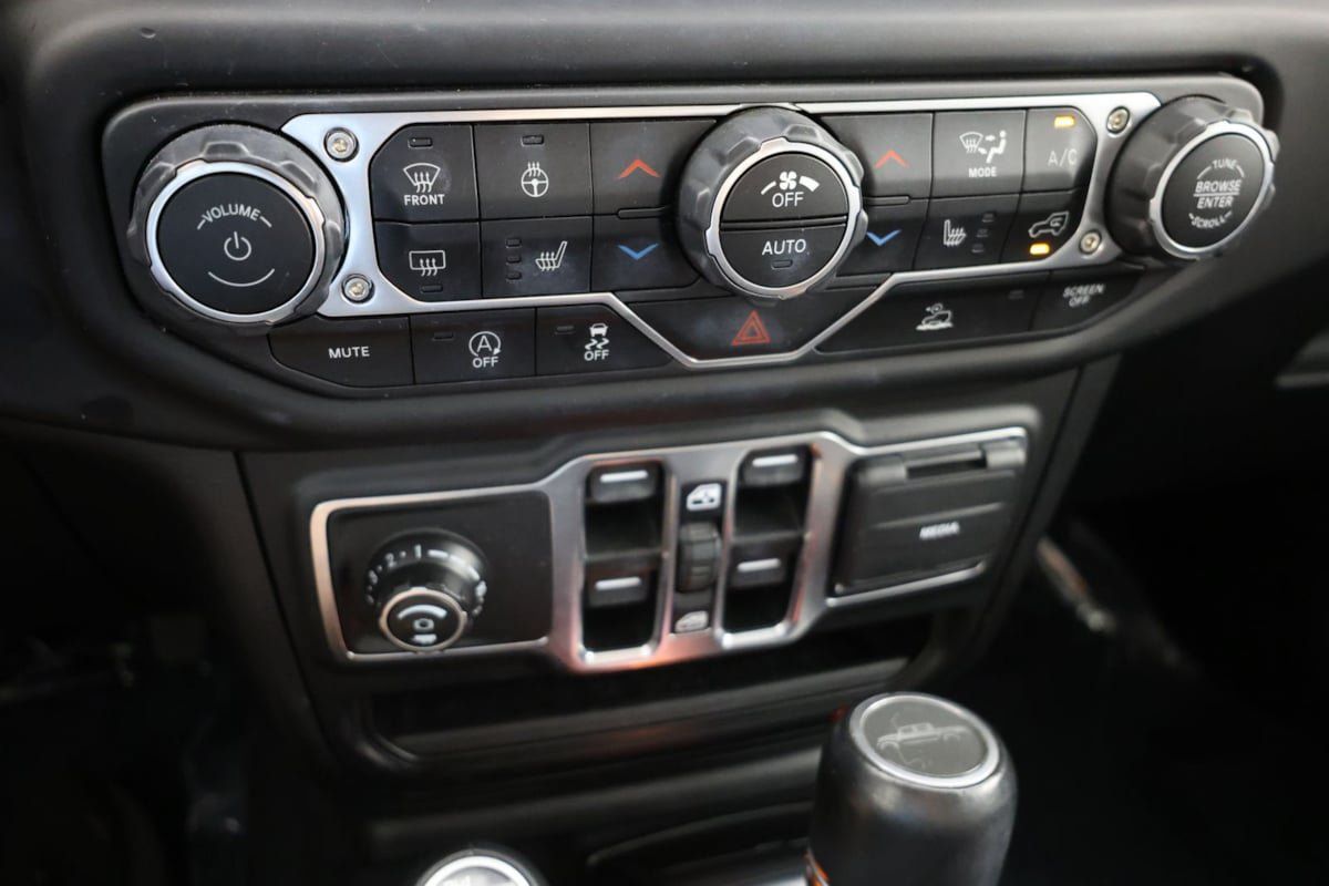 Used 2021 Jeep Gladiator Overland AWD/4WD image 29