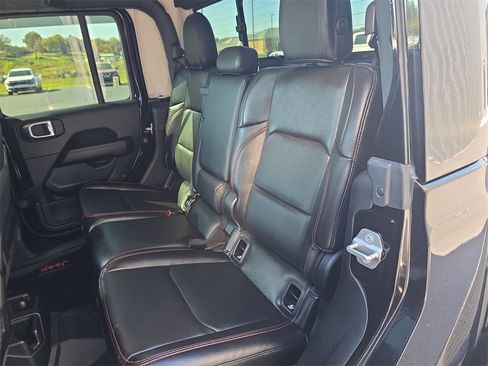 Used 2020 Jeep Gladiator Rubicon image 23