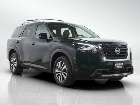Used 2023 Nissan Pathfinder SL image 7