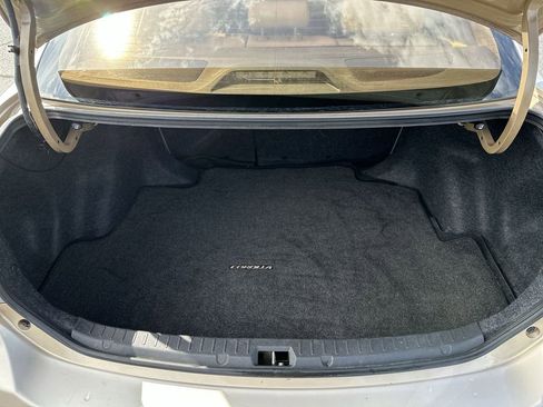 Used 2012 Toyota Corolla LE image 18