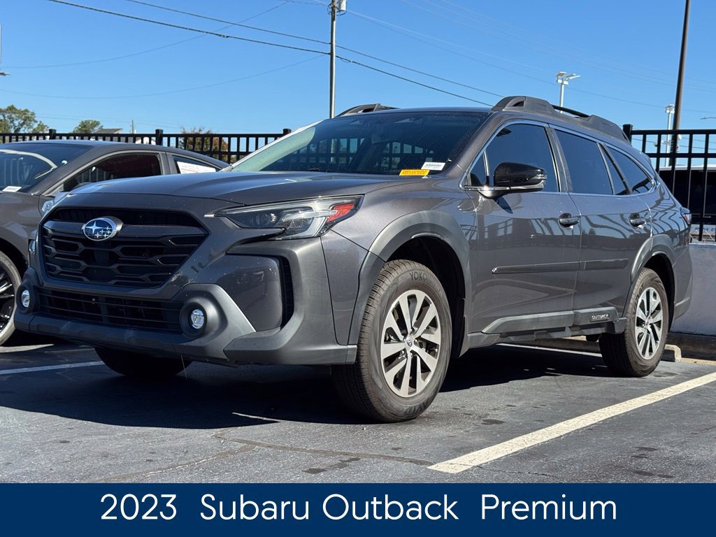 Used 2023 Subaru Outback Premium AWD/4WD image 3
