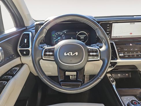 Used 2024 Kia Sorento SX Prestige image 12