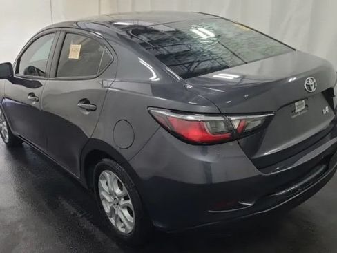 Used 2018 Toyota Yaris iA FWD image 3