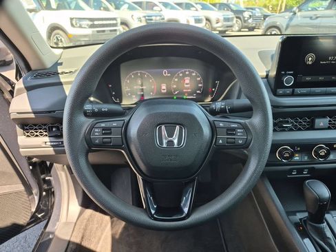 Used 2025 Honda Accord LX image 22