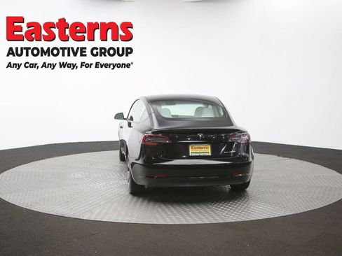 Used 2022 Tesla Model 3 Long Range AWD/4WD image 32