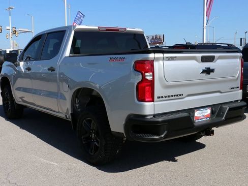 Used 2022 Chevrolet Silverado 1500 Custom Trail Boss w/ LPO, Dark Essentials Package AWD/4WD image 7