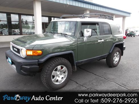 Used 2010 Toyota FJ Cruiser 4WD image 1