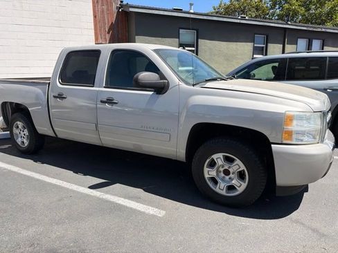 Used 2008 Chevrolet Silverado 1500 LT w/ Power Pack Plus RWD image 3