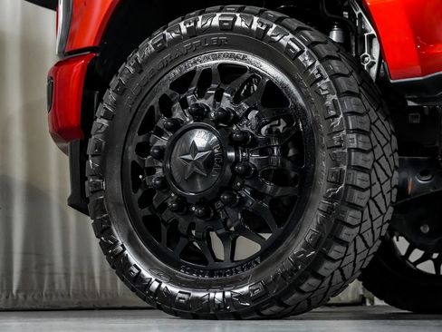 Used 2025 Ford F350 Platinum w/ FX4 Off-Road Package AWD/4WD image 57