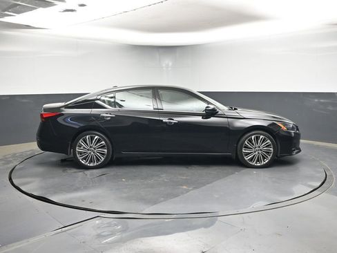 Used 2024 Nissan Altima 2.5 SL image 6