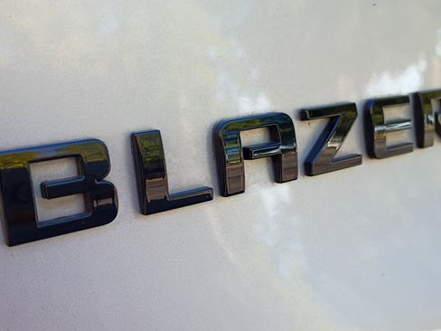 Used 2022 Chevrolet Blazer RS w/ Enhanced Convenience Package image 13