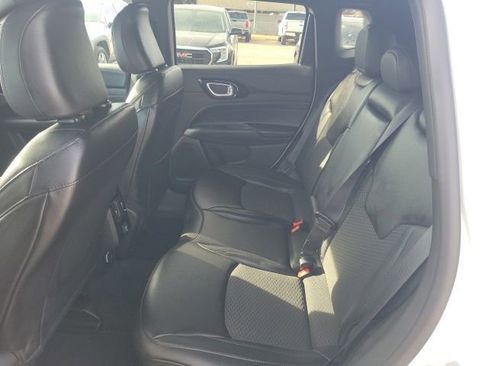 New 2026 Jeep Compass Latitude image 14