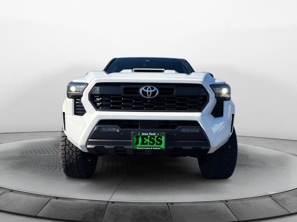 Used 2024 Toyota Tacoma TRD Sport w/ TRD Sport Premium Package AWD/4WD image 2