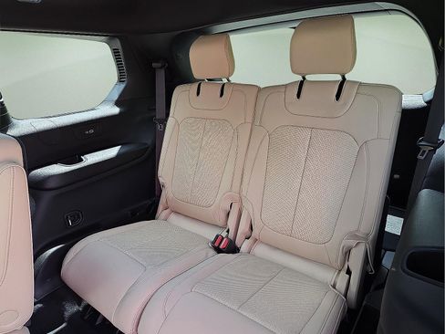 New 2025 Jeep Grand Cherokee L Limited w/ Luxury Tech Group II AWD/4WD image 7