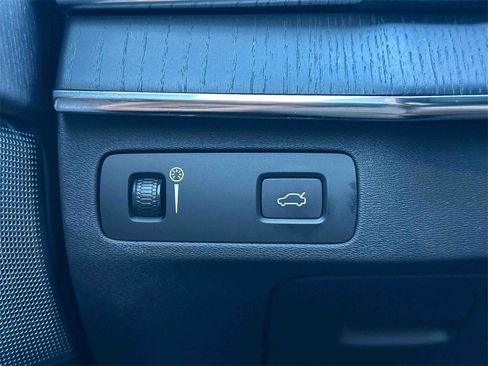 Used 2022 Volvo XC90 T6 Inscription w/ Lounge Package image 35