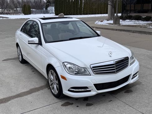 Used 2013 Mercedes-Benz C 250 Sedan image 7