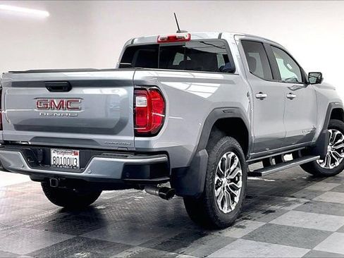 Used 2023 GMC Canyon Denali image 13