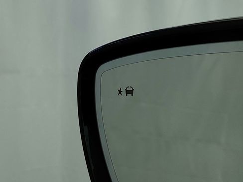 Used 2020 Buick Enclave Essence w/ Sport Touring Edition image 35