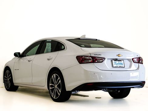 Used 2024 Chevrolet Malibu LT FWD image 8