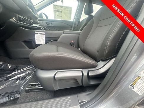 Certified 2025 Nissan Rogue S FWD image 12