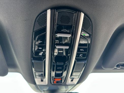 Used 2023 Porsche Panamera image 26