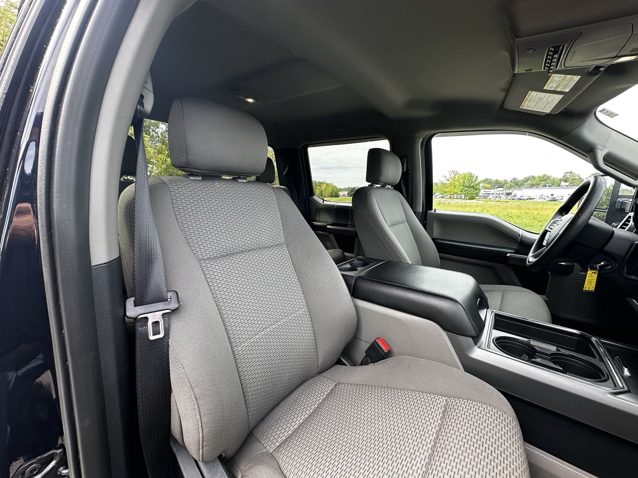 Used 2021 Ford F250 XLT w/ XLT Premium Package AWD/4WD image 32