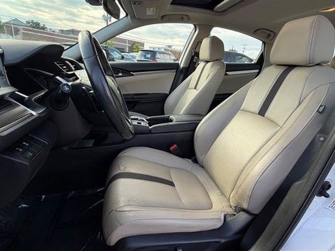Used 2020 Honda Civic Touring image 23