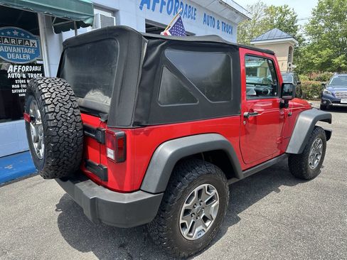Used 2013 Jeep Wrangler Rubicon w/ Connectivity Group AWD/4WD image 6