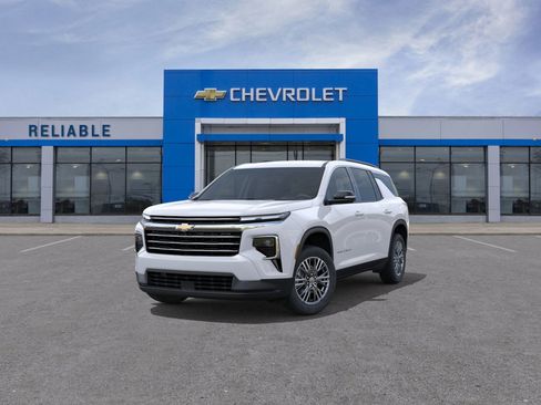 New 2026 Chevrolet Traverse LT w/ LPO, Floor Liner Package image 8