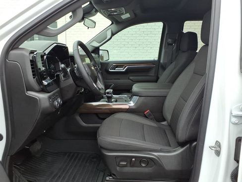 Used 2025 Chevrolet Silverado 1500 LT w/ Z71 Off-Road Package image 12