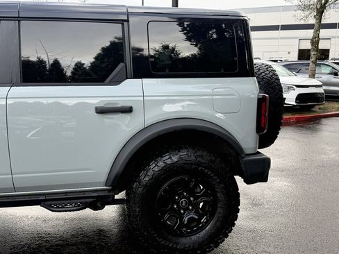 Used 2024 Ford Bronco Wildtrak image 11