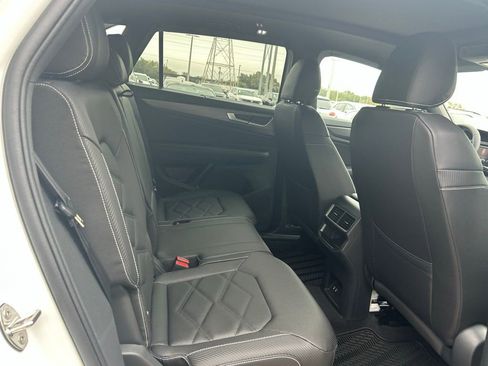 New 2026 Volkswagen Atlas SE image 41
