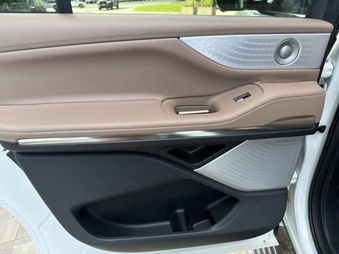 New 2026 Lincoln Navigator L Black Label AWD/4WD image 15
