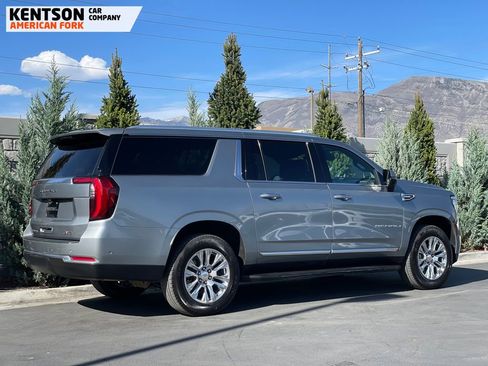 Used 2025 GMC Yukon XL Denali w/ Advanced Technology Package AWD/4WD image 9