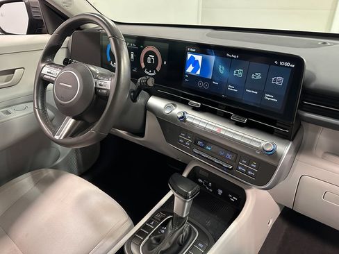 Used 2025 Hyundai Kona SEL AWD/4WD image 91