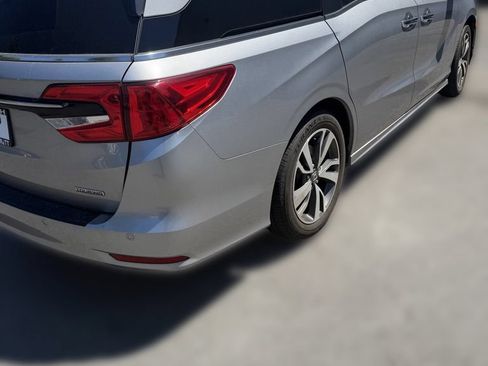Used 2023 Honda Odyssey Touring image 7