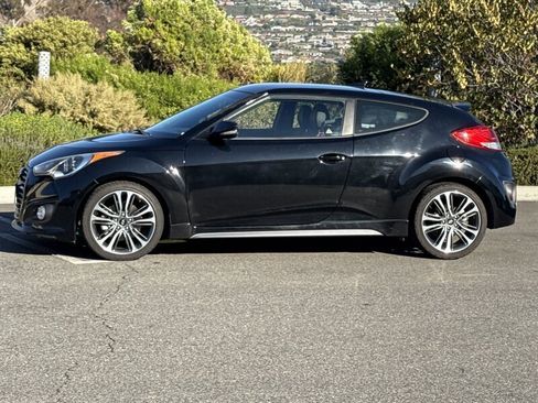 Used 2016 Hyundai Veloster Turbo image 4
