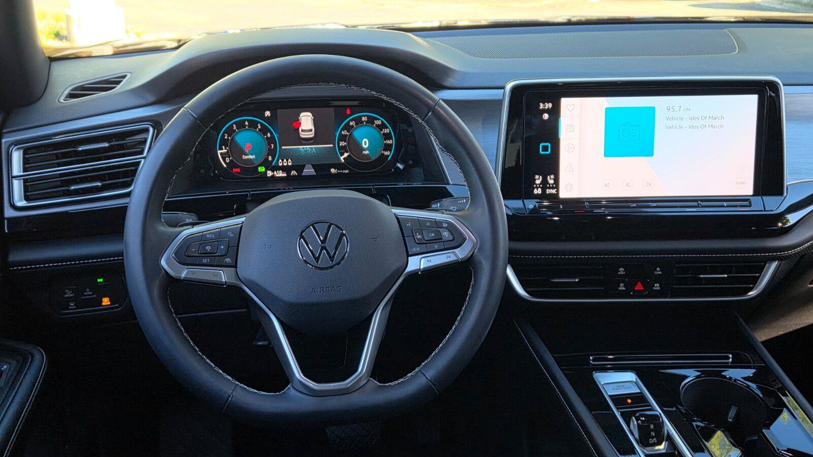 Certified 2024 Volkswagen Atlas Cross Sport SE AWD/4WD image 26