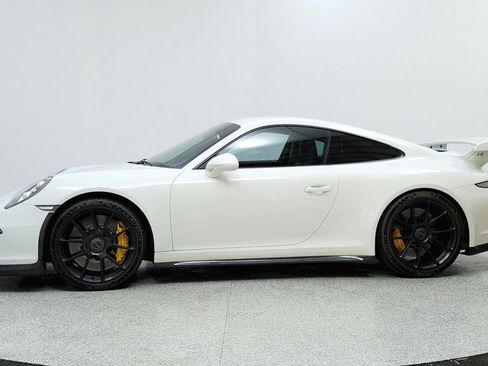 Used 2014 Porsche 911 GT3 image 2