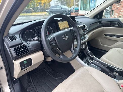Used 2015 Honda Accord EX-L image 10