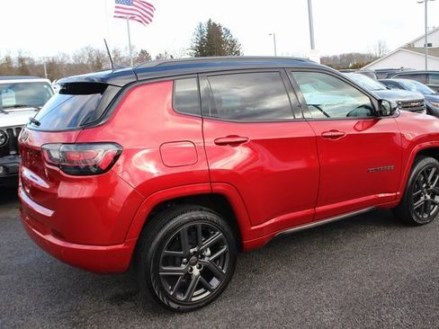 Used 2024 Jeep Compass Limited w/ High Altitude Package image 30