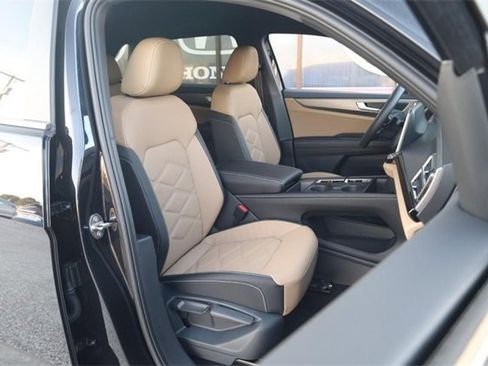 New 2026 Volkswagen Atlas Cross Sport SE image 24