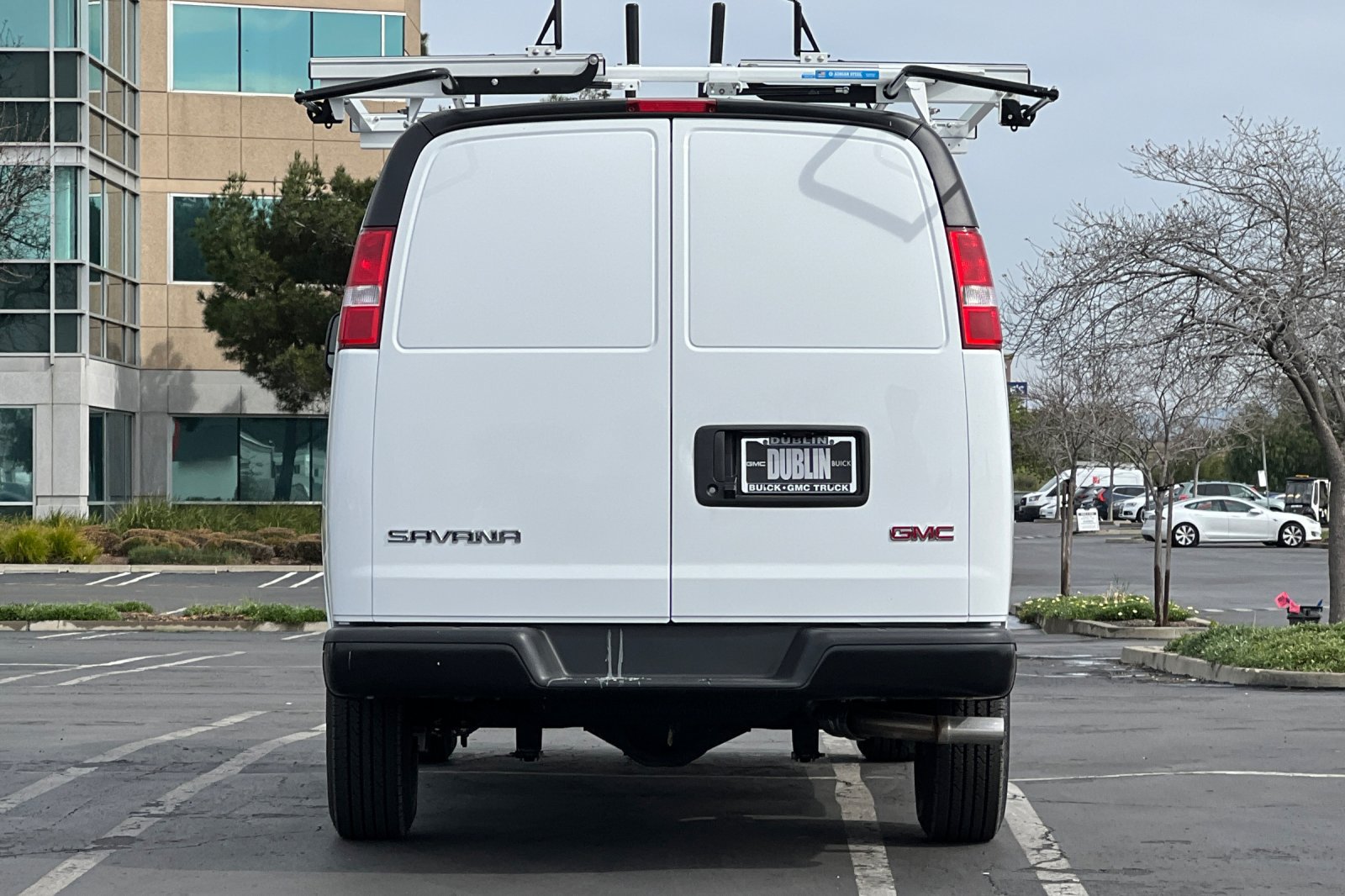 New 2025 GMC Savana 2500 w/ Driver Convenience Package RWD image 5