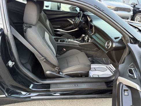 Used 2020 Chevrolet Camaro LT RWD image 12