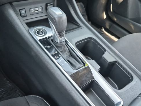 Used 2025 Nissan Sentra SV FWD image 12
