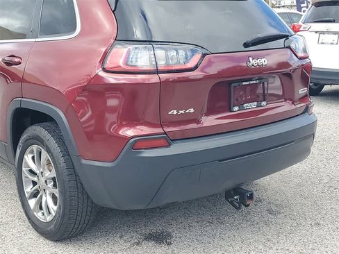 Used 2019 Jeep Cherokee Latitude Plus w/ Comfort/Convenience Group image 8