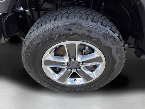 Certified 2018 Jeep Wrangler Unlimited Sahara AWD/4WD image 9