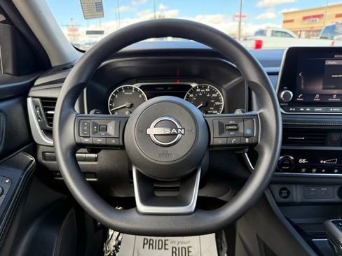 Used 2024 Nissan Rogue SV image 17